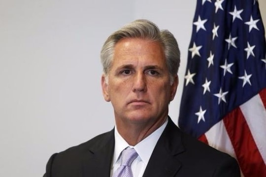 Nghị sĩ Mỹ bắt tay 'chặn' ông Trump trong vấn đề Nga