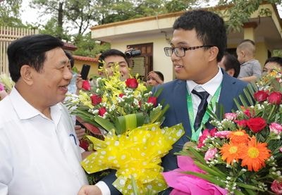 Trường THPT Chuyên Phan Bội Châu: Phá kỷ lục học sinh giỏi quốc tế trong hệ thống trường chuyên cả nước