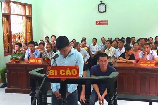 Điều khiển ô tô đi sai làn đường khiến 3 người chết