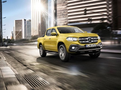 Bán tải hạng sang đầu tiên X-Class - Nissan Navara mang logo Mercedes