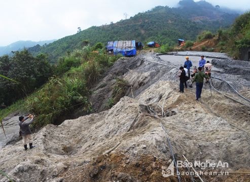Vì sao công ty gây vỡ bùn thải ở Nghệ An bị phạt hơn 1 tỷ đồng?