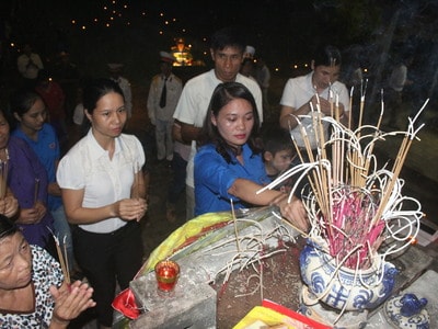 Nghĩa Đàn thắp nến tri ân các anh hùng liệt sỹ