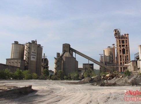 Tăng cường kiểm tra, giám sát việc xử lý ô nhiễm môi trường tại nhà máy xi măng Hoàng Mai