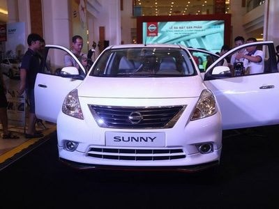 Nissan Sunny Premium S giá 518 triệu đồng ở Việt Nam