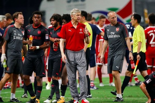 Những chuyến du đấu 'hành xác'