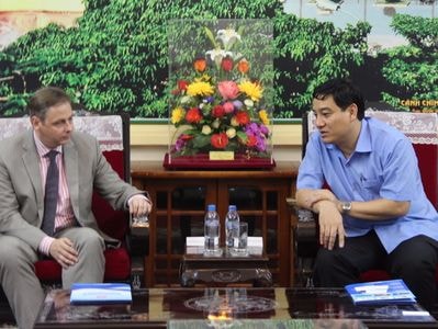 Bí thư Tỉnh ủy tiếp xã giao đoàn công tác các doanh nghiệp Đức và Công ty ShiMiZu Nhật Bản