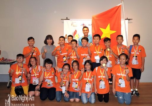 Trường Phổ thông Chất lượng cao Phượng Hoàng trải nghiệm hè ở Singapore