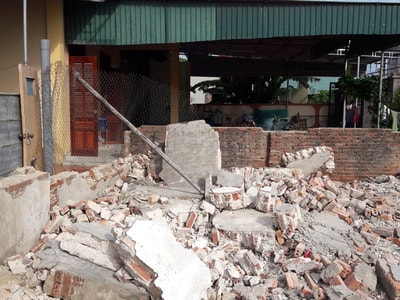 Sập tường phòng giao dịch ngân hàng, một người tử vong