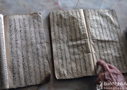 Gia đình Thái ở Nghệ An lưu giữ nhiều vật dụng cổ xưa