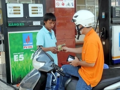 Yêu cầu làm rõ thông tin chi phí xăng E5 quá cao