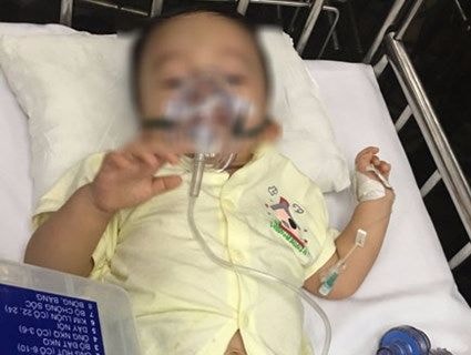 Gia cảnh bi đát của cháu bé bị bạo hành và bỏ rơi tại bệnh viện