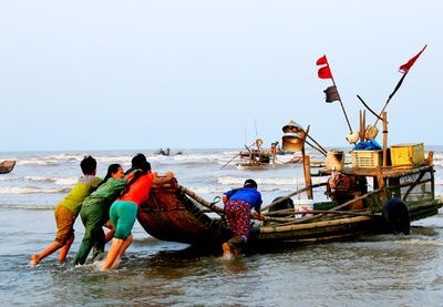 Chuyện những người 'hồn treo cột buồm'