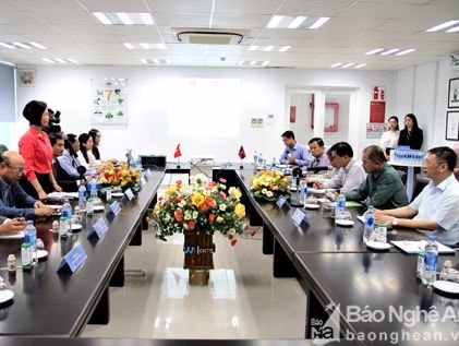 Đoàn đại biểu cấp cao Lào muốn mời Vinamilk sang đầu tư