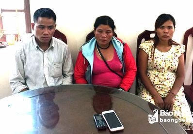 2 bé gái bị lừa bán do cần tiền vào năm học mới!