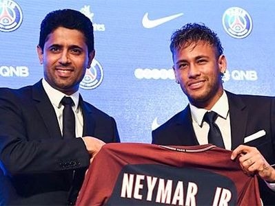 Neymar dắt mũi Barca từ đầu hè trong vụ chuyển sang PSG