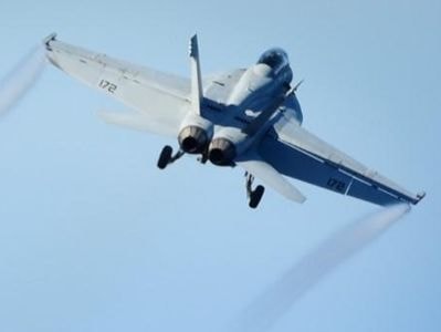 Chiến đấu cơ Mỹ và UAV Iran suýt đâm nhau trên vịnh Persia