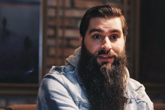 Đạo diễn 'Kong': Tôi phiền lòng vì bị nhiều cô gái Việt lợi dụng để PR