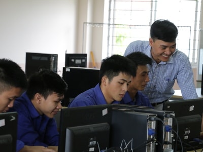 Trường Cao đẳng KTCN Việt Nam - Hàn Quốc: Chú trọng nâng cao năng lực đội ngũ giáo viên