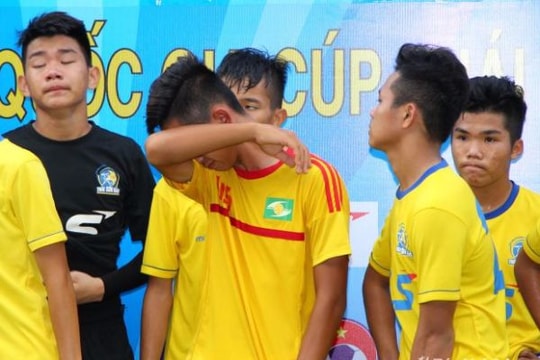 'Mổ xẻ' lý do đội trẻ SLNA thường vấp ngã trước 'cổng thiên đàng'