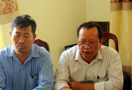 Người thân thuyền viên mất tích phản ứng với công tác cứu hộ tàu chìm