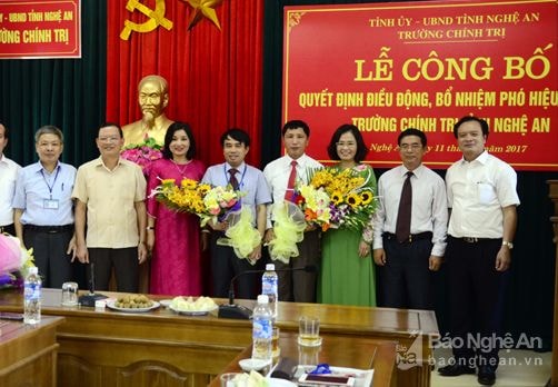 Trao Quyết định bổ nhiệm 2 Phó Hiệu trưởng Trường Chính trị tỉnh