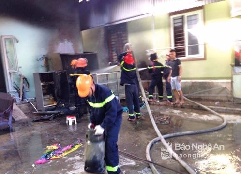 Cháy lớn tại Nam Đàn, 1 người bỏng nặng