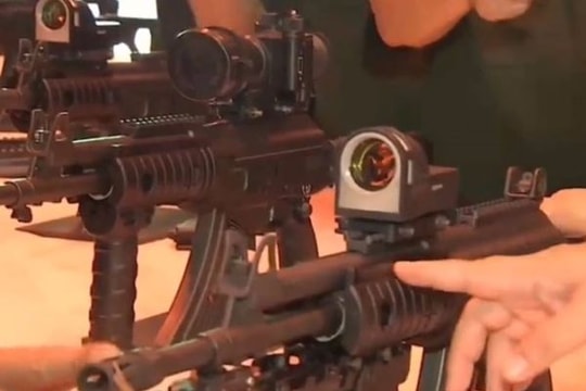 Việt Nam hoàn toàn tự sản xuất súng trường Galil ACE