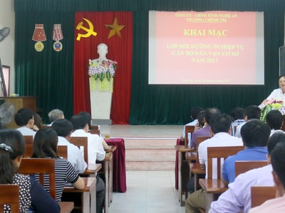 Bồi dưỡng nghiệp vụ công tác dân vận cho cán bộ cơ sở