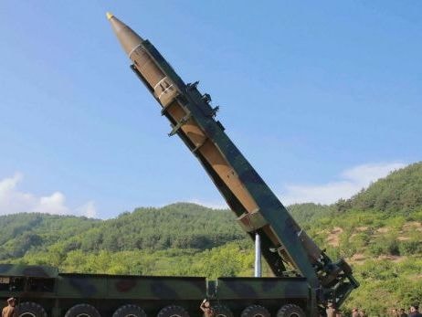 'Nghi ngờ Triều Tiên đang huy động một bệ phóng tên lửa'