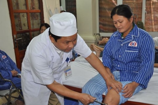 Bệnh viện Phục hồi Chức năng Nghệ An chú trọng nâng cao hiệu quả điều trị viêm khớp dạng thấp