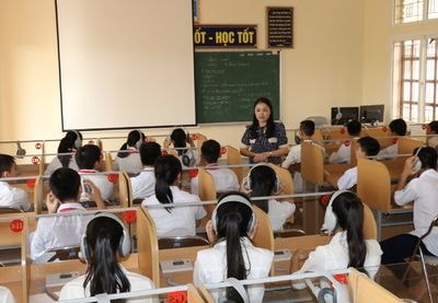 Thành phố Vinh lần đầu luân chuyển hơn 200 giáo viên