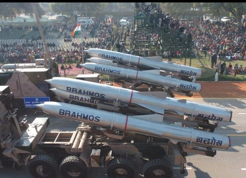 Người phát ngôn trả lời câu hỏi Việt Nam mua tên lửa Brahmos