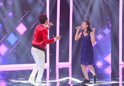 3 mẹ con Nghệ An gây sốt vì hát hay, xinh đẹp