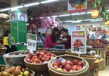 Người thu nhập thấp bị 'tổn thương' khi tăng thuế VAT