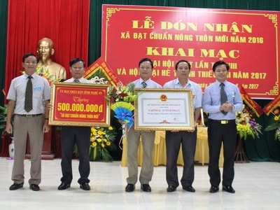 Quỳnh Bá đón bằng công nhận xã đạt chuẩn nông thôn mới