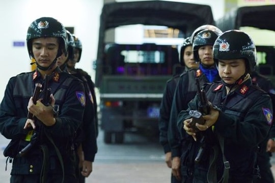 Chuyện chưa kể về những người lính áp tải các chuyến 'hàng đặc biệt'