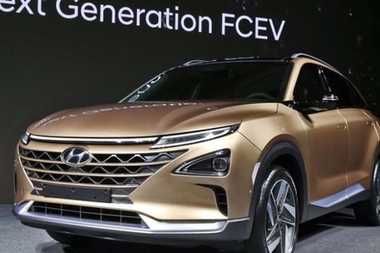 Hyundai ra mắt mẫu SUV chạy điện hoàn toàn