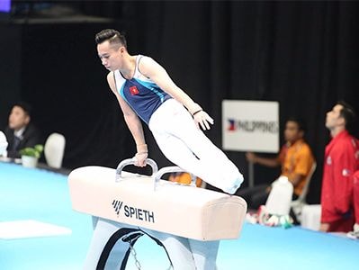 Thể dục dụng cụ ra quân thắng lợi với chiếc HC Vàng đồng đội nam