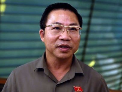 Có những cán bộ công chức 'đánh trống ghi danh'