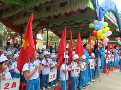 Các trường học Nghệ An không báo cáo thành tích tại lễ khai giảng