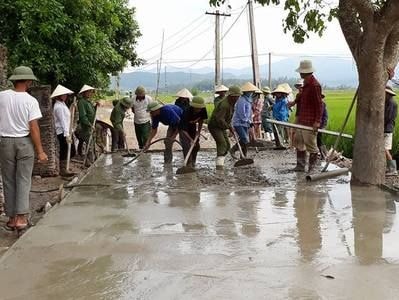 Nhân dân Nghi Công Bắc đóng góp 530 triệu đồng làm đường nông thôn mới