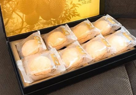 Bánh trung thu nhân sầu riêng tươi giá bạc triệu