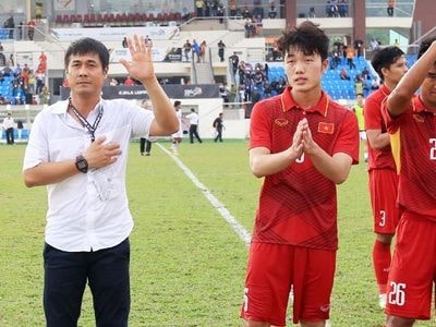 Câu chuyện áp lực thành tích trong bóng đá