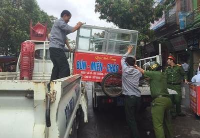 TP Vinh: Mạnh tay xử lý các điểm nóng tái lấn chiếm vỉa hè