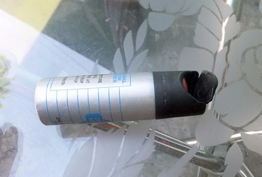 Cãi vã chỗ đậu xe, nữ tài xế xịt hơi cay chủ quán phở