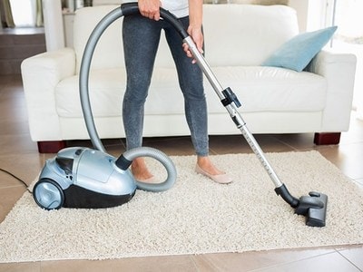 Mẹo dùng máy hút bụi tiết kiệm điện