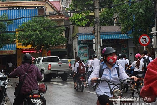 Biển báo nhận nhiều ý kiến trái chiều trên đường Hải Thượng Lãn Ông