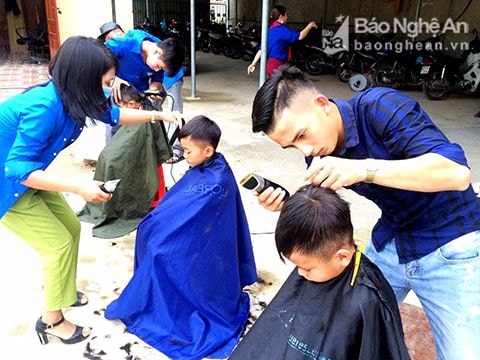 Hơn 100 học sinh Yên Thành được cắt tóc miễn phí