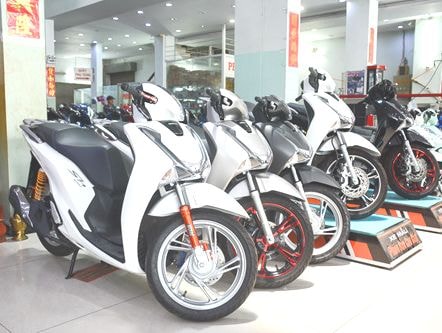 Xe máy đội giá, tăng phí trước bạ: 'Trăm dâu lại đổ đầu tằm'