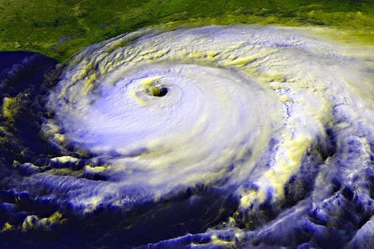 Ý tưởng đánh tan siêu bão bằng bom hạt nhân của nhà khoa học Mỹ